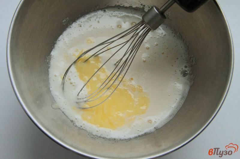 Фото приготовление рецепта: Коржики на кефире с грецкими орехами шаг №2