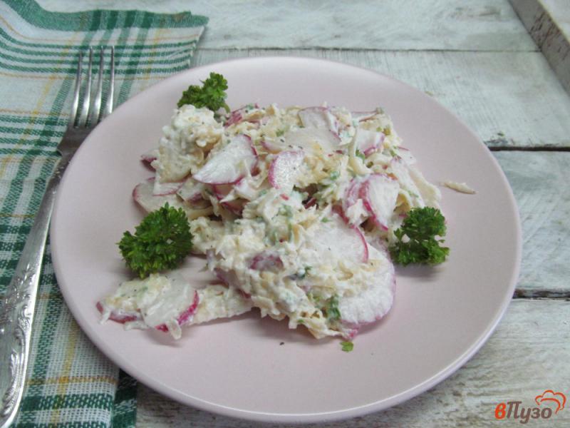 Фото приготовление рецепта: Салат из репы с редисом шаг №5