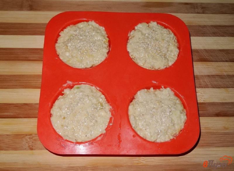Фото приготовление рецепта: Овсяные булочки с капустой шаг №5