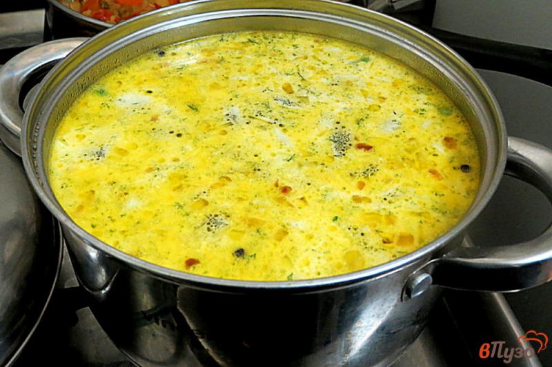 Фото приготовление рецепта: Суп с кабачком и сливками шаг №9