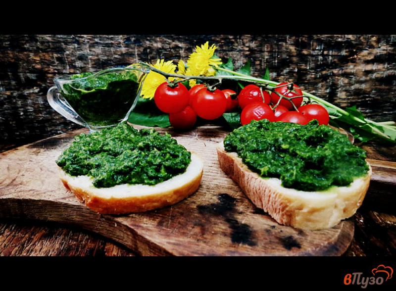 Фото приготовление рецепта: Зелёный соус из шпината и салата шаг №10