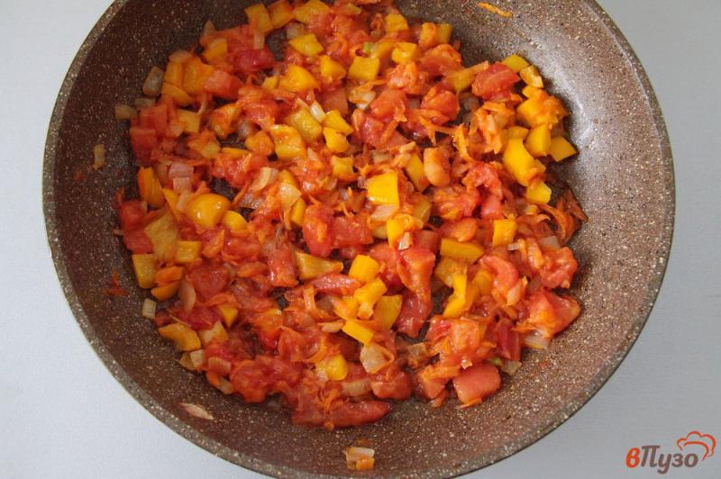Фото приготовление рецепта: Суп овощной с цветной капустой на курином бульоне шаг №5