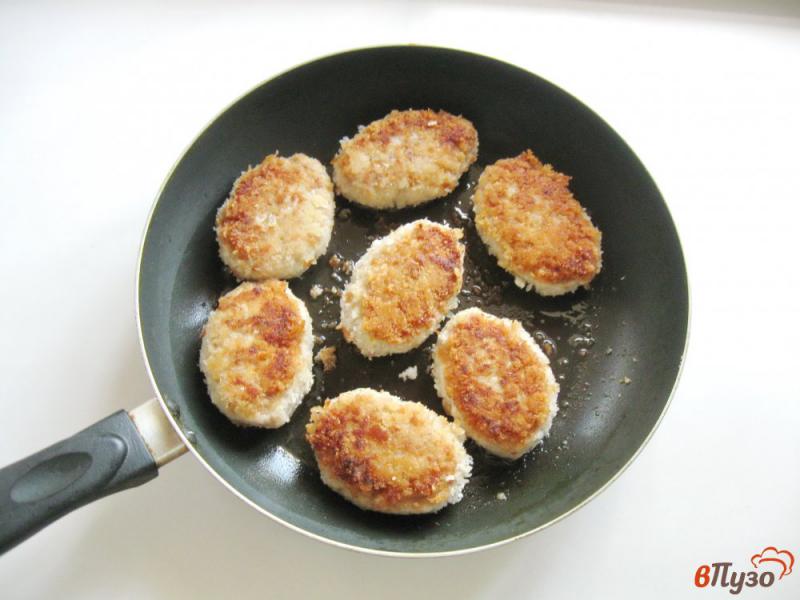 Фото приготовление рецепта: Котлеты из телятины и курицы с яблоками шаг №5