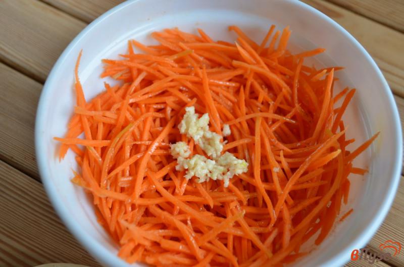 Фото приготовление рецепта: Морковь по-корейски «Любимый рецепт» шаг №8