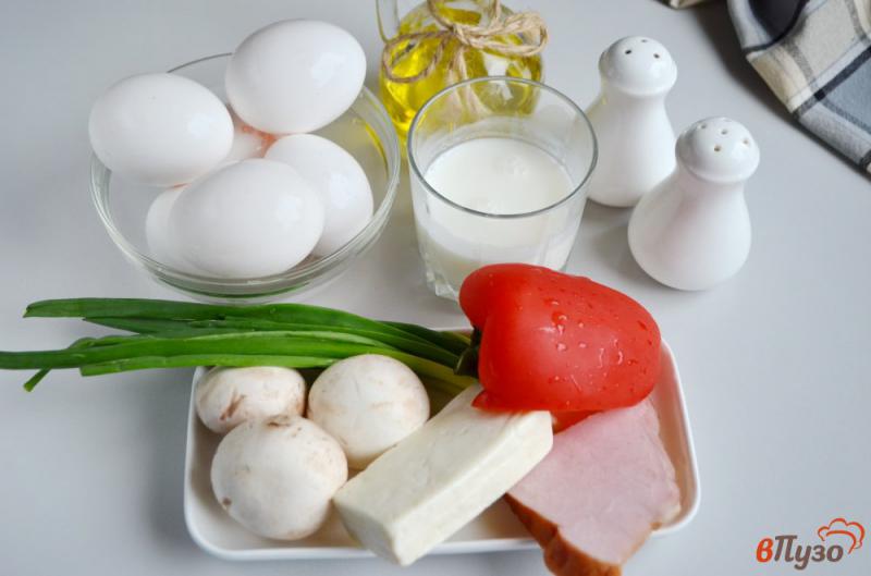 Фото приготовление рецепта: Омлет в духовке с грибами, ветчиной, паприкой и сыром шаг №1
