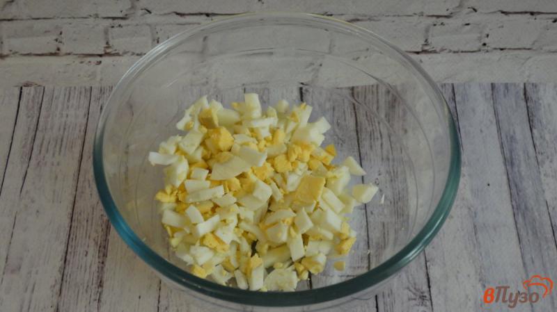 Фото приготовление рецепта: Яичный салат со стручковой фасолью шаг №1