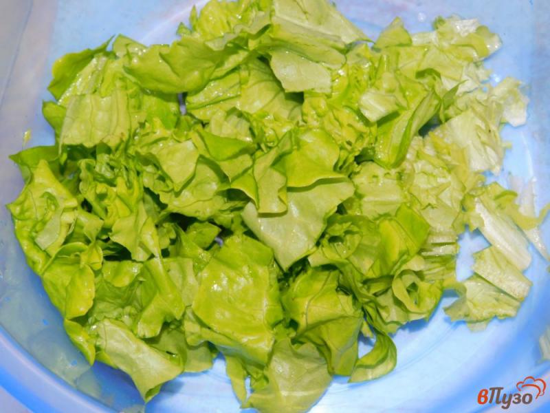 Фото приготовление рецепта: Салат с  редисом и кукурузой шаг №1