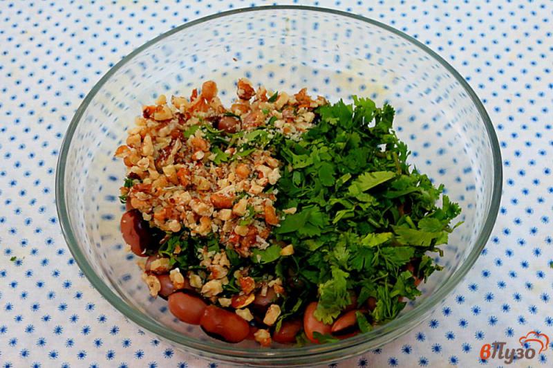 Фото приготовление рецепта: Салат с фасолью по кавказски шаг №5