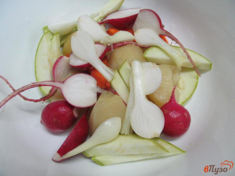 Фото приготовление рецепта: Курица с овощами «Ленивая сковорода» шаг №2