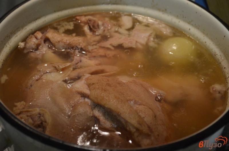 Фото приготовление рецепта: Холодец из свинины и говядины шаг №5