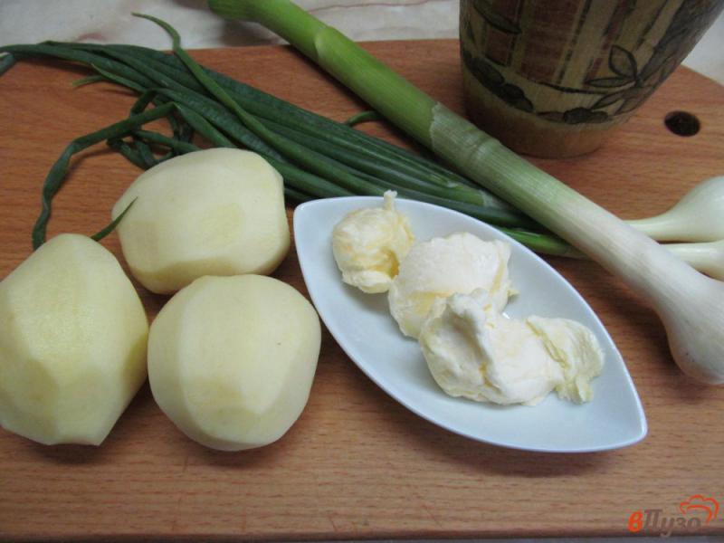 Фото приготовление рецепта: Чесночный молодой картофель шаг №1