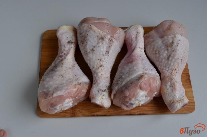 Фото приготовление рецепта: Куриные ножки, запеченные с рисом и овощами шаг №4