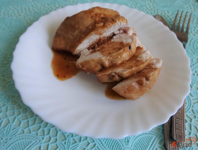 Фото приготовление рецепта: Сочная куриная грудка запеченная в пакете шаг №9