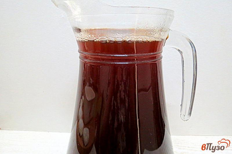 Фото приготовление рецепта: Холодный вишнёво - мятный, чайный напиток шаг №5