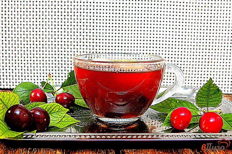 Фото приготовление рецепта: Холодный вишнёво - мятный, чайный напиток шаг №8
