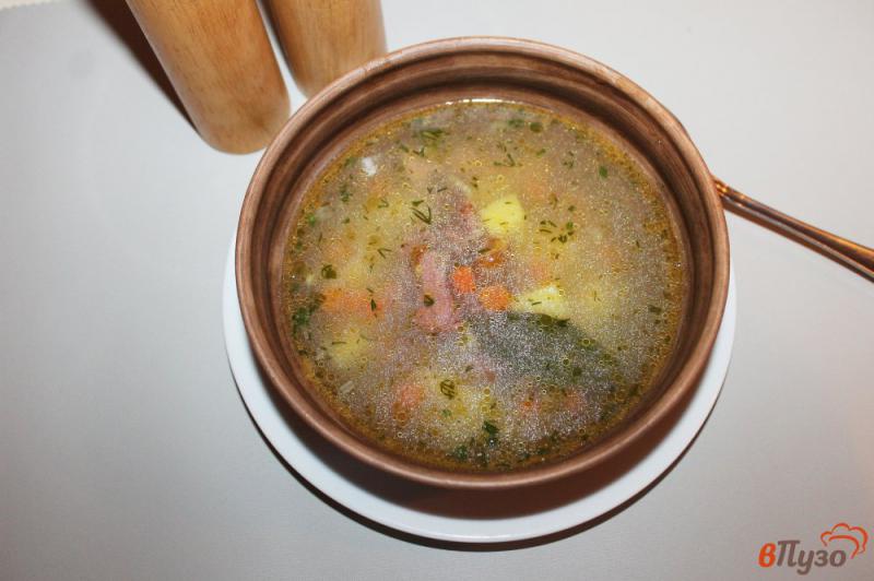 Фото приготовление рецепта: Суп с копченым мясом и вермишелью шаг №7