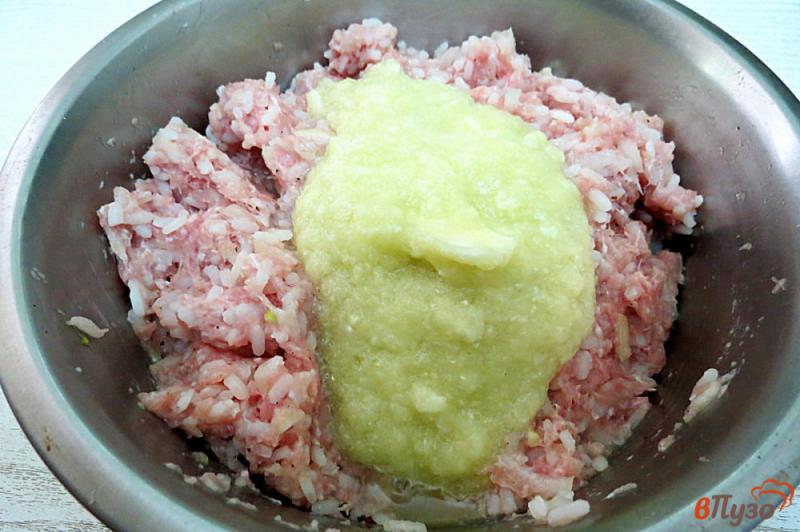 Фото приготовление рецепта: Кабачки фаршированные рисом и мясом шаг №7