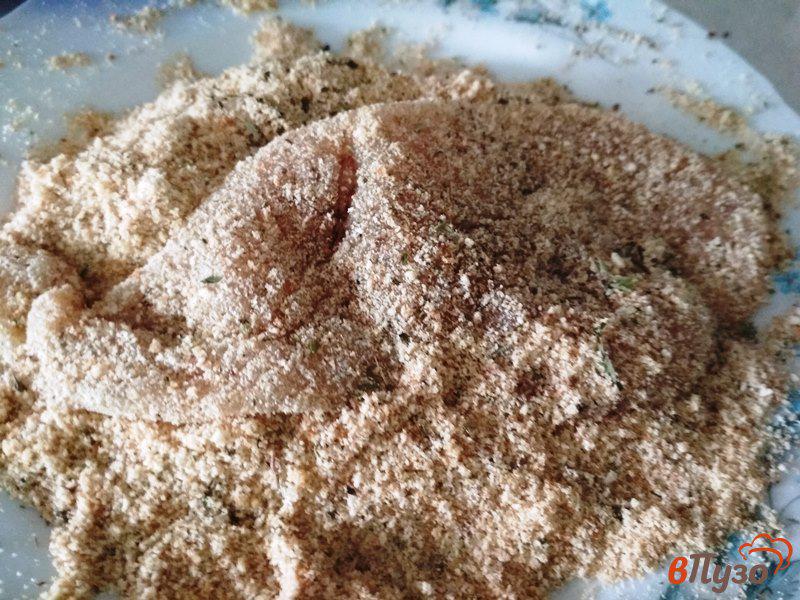 Фото приготовление рецепта: Отбивные из куриного филе с прованскими травами шаг №3