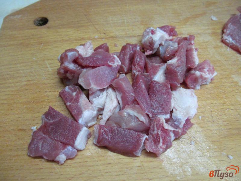 Фото приготовление рецепта: Свинина с капустой в азиатском стиле шаг №2