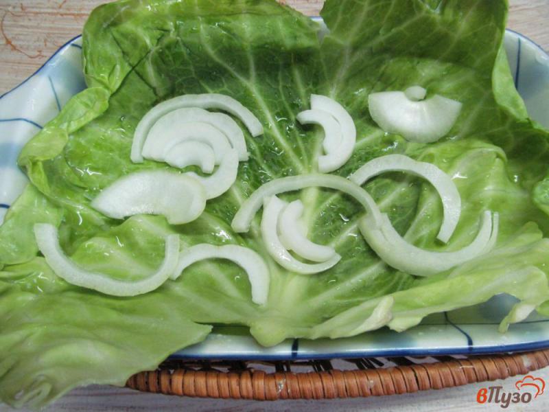 Фото приготовление рецепта: Свинина с картофелем в капустных листах шаг №2