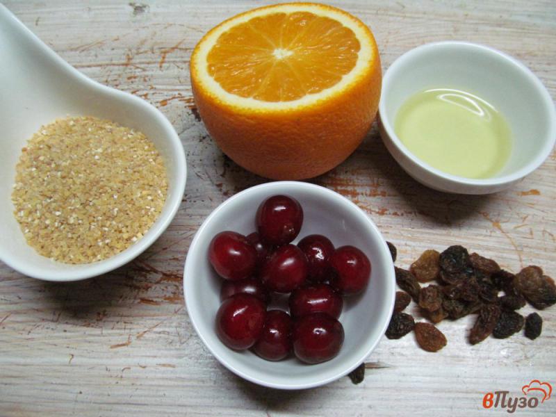Фото приготовление рецепта: Каша «Артек» с вишней и апельсином шаг №1