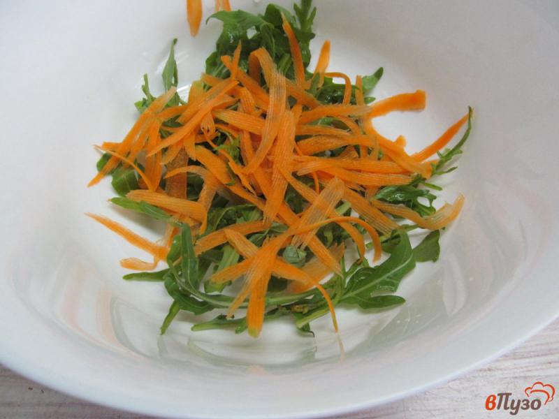 Фото приготовление рецепта: Овощной салат с ягодной заправкой шаг №2