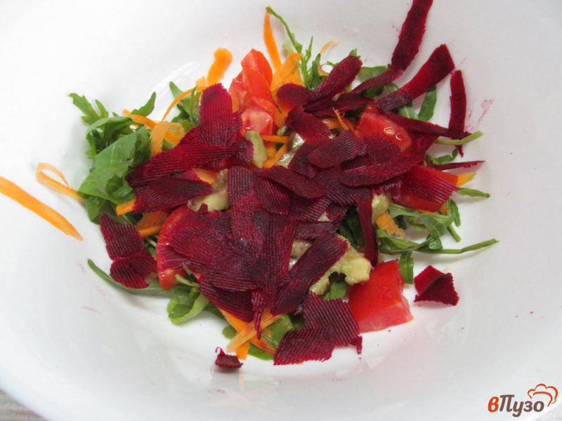 Фото приготовление рецепта: Овощной салат с ягодной заправкой шаг №4