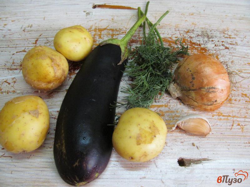 Фото приготовление рецепта: Жареный картофель с намеком на грибы шаг №1