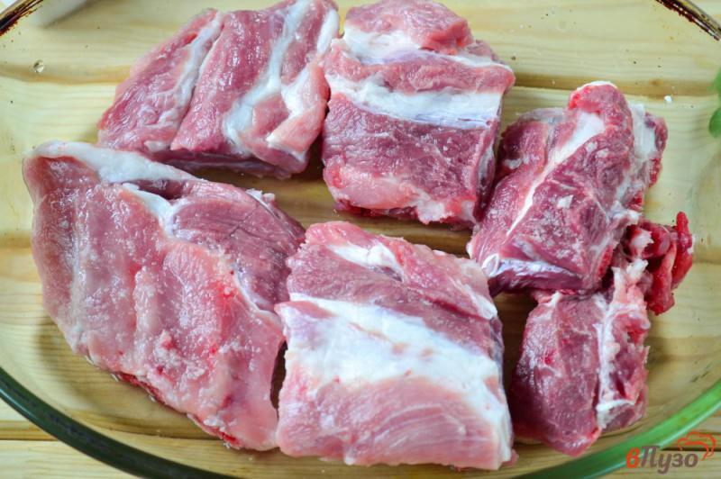 Фото приготовление рецепта: Свиные ребрышки с кетчупом в духовке шаг №2