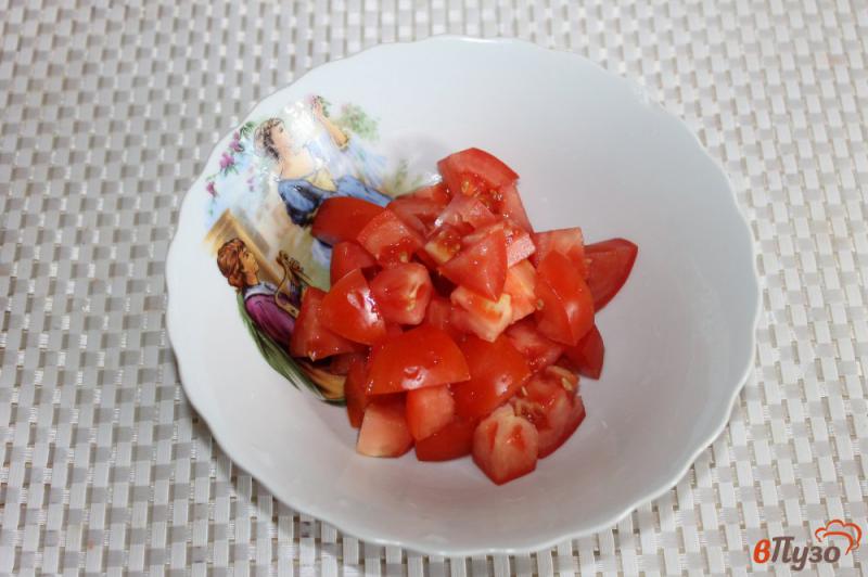 Фото приготовление рецепта: Теплый салат из кабачка, баклажанов и томатов шаг №5