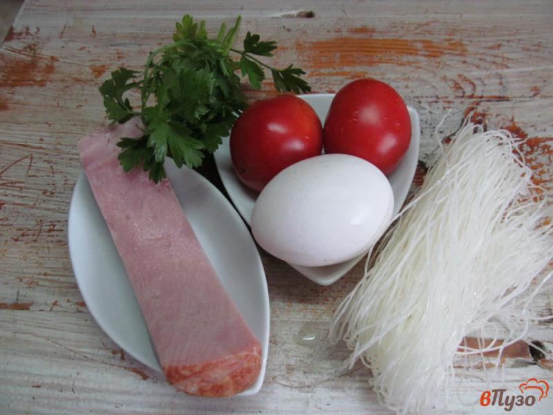 Фото приготовление рецепта: Салат из фунчозы с яичными блинами шаг №1