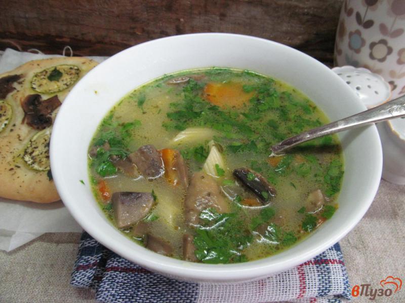 Фото приготовление рецепта: Суп с шампиньоном и пастой пенне шаг №7