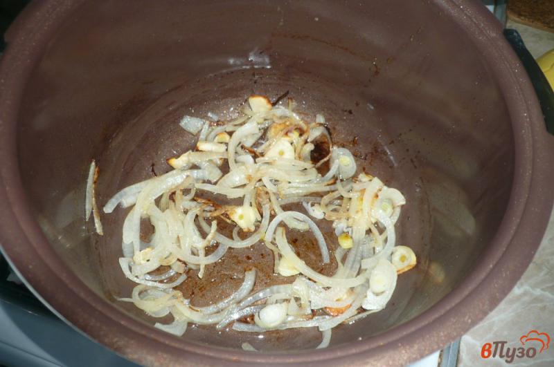 Фото приготовление рецепта: Молодая капуста с рубленным яйцом шаг №4