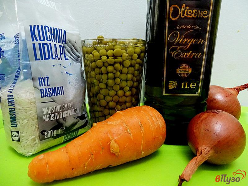 Фото приготовление рецепта: Рис с куриными ножками морковью и горошком шаг №1
