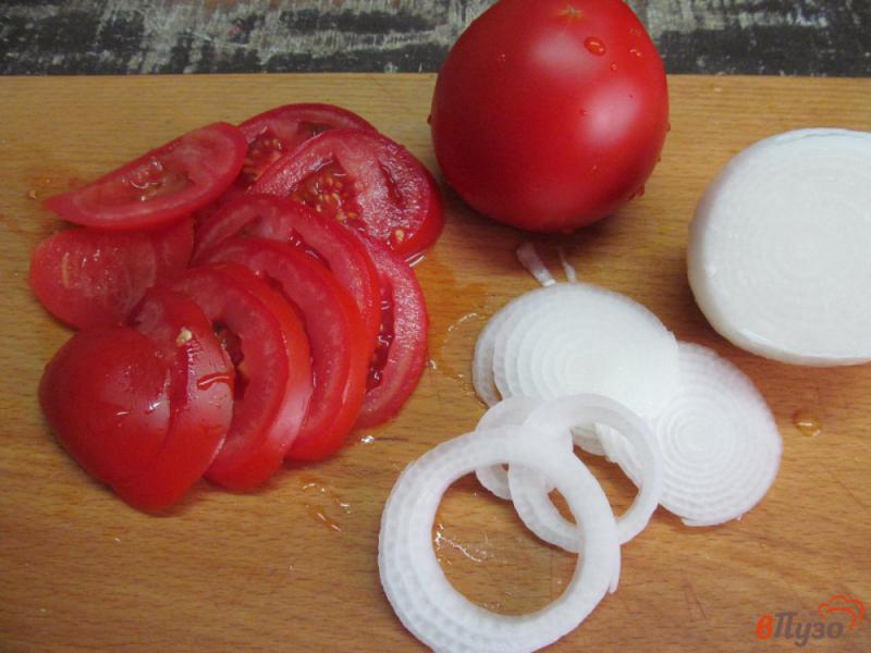Фото приготовление рецепта: Закуска из помидоров под медовым соусом шаг №1