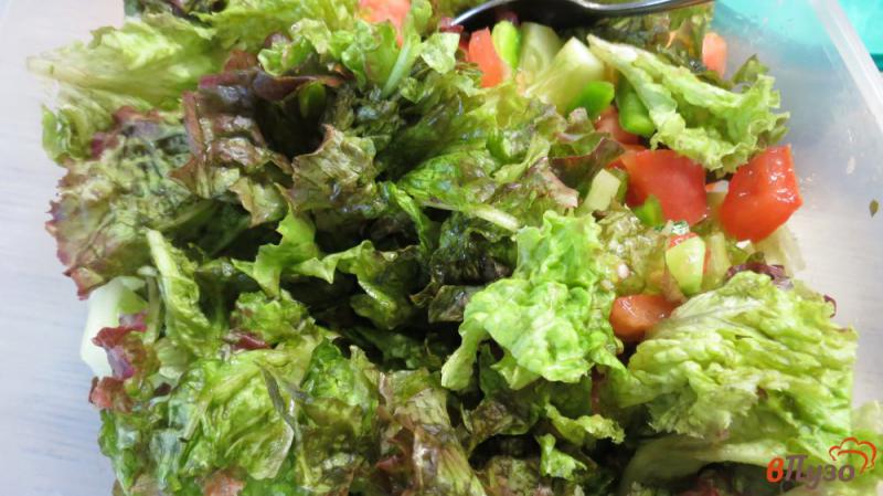 Фото приготовление рецепта: Салат с овощами шаг №4