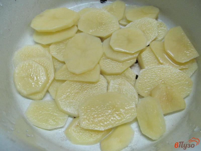 Фото приготовление рецепта: Жареный картофель с ресторанной подачей шаг №2