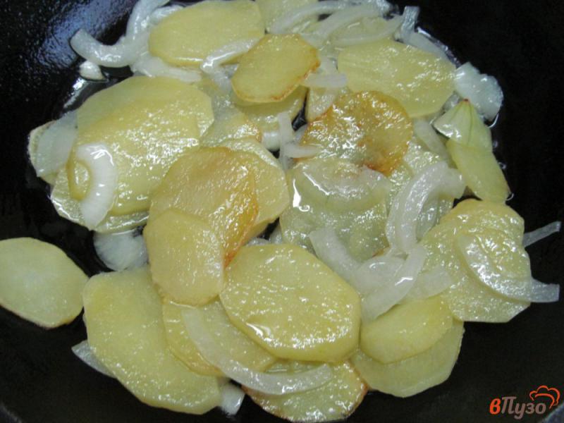 Фото приготовление рецепта: Жареный картофель с ресторанной подачей шаг №4
