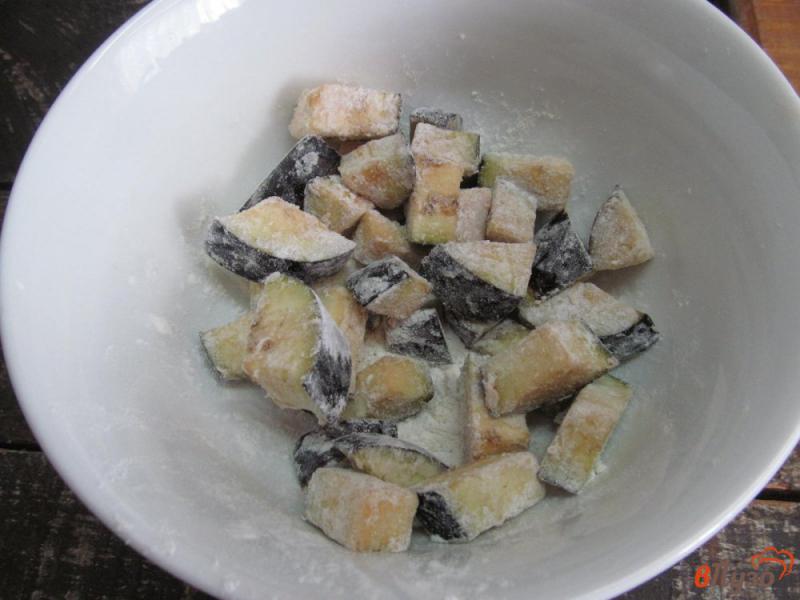 Фото приготовление рецепта: Суп из баклажана с овощами шаг №2