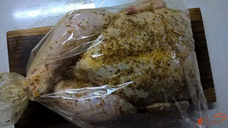 Фото приготовление рецепта: Курица фаршированная с рисом и грибами шаг №5