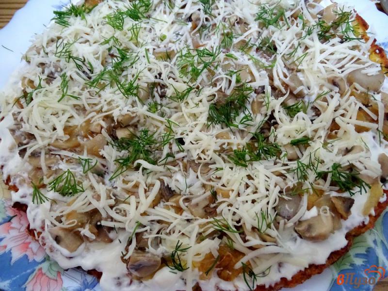 Фото приготовление рецепта: Торт кабачковый с грибами и помидорами шаг №15