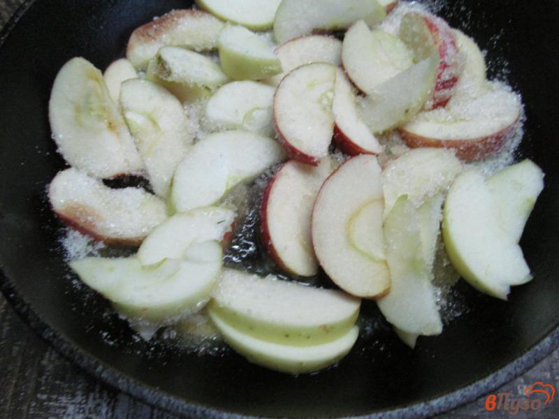 Фото приготовление рецепта: Яблочный пирог в лаваше шаг №2