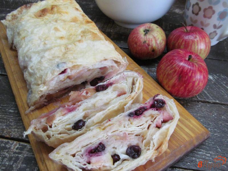 Фото приготовление рецепта: Яблочный пирог в лаваше шаг №8