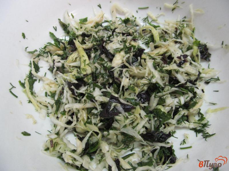 Фото приготовление рецепта: Кефте с капустным салатом на лепешке шаг №7