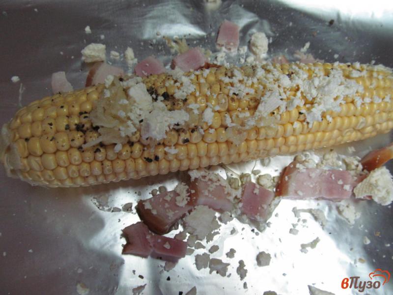 Фото приготовление рецепта: Кукуруза с беконом и сыром шаг №3