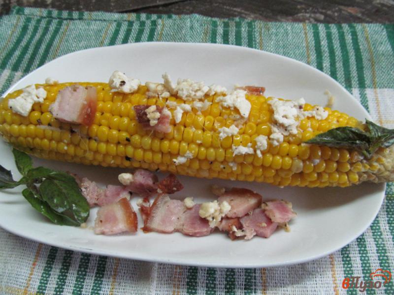 Фото приготовление рецепта: Кукуруза с беконом и сыром шаг №7