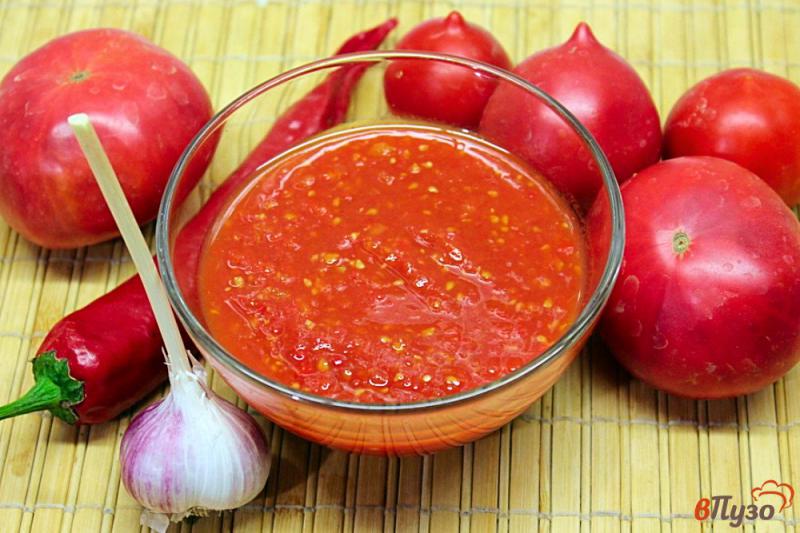 Фото приготовление рецепта: Курятина с перцем и томатным соусом шаг №4