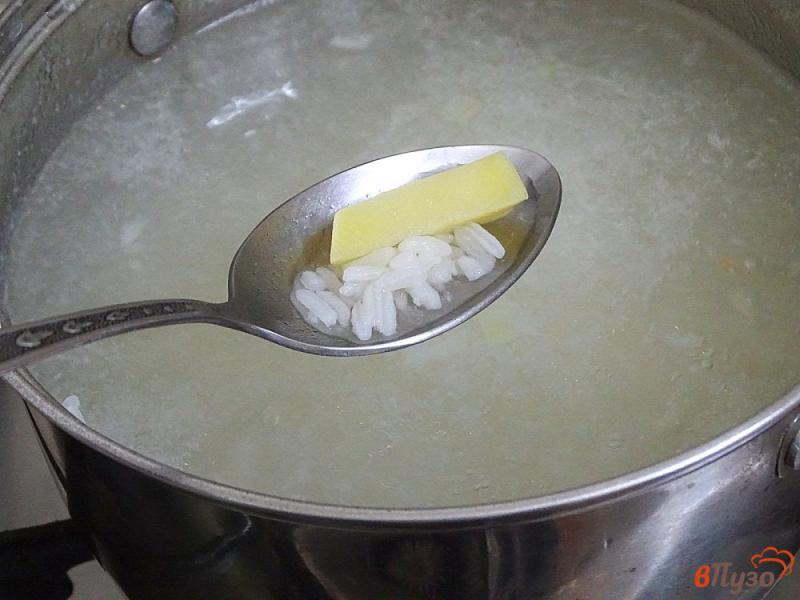 Фото приготовление рецепта: Суп с рисом и кабачками шаг №7