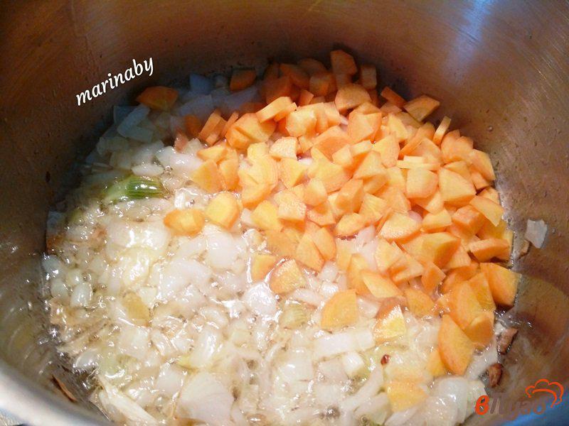 Фото приготовление рецепта: Суп с фрикадельками шаг №2