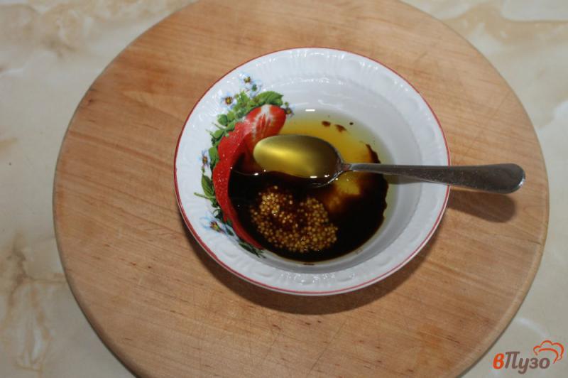 Фото приготовление рецепта: Овощной салат с медово - горчичным соусом шаг №5
